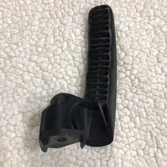 2002 - 2010 Dodge Ram OEM Front Left Door Interior Handle Part No 127AB32743H - Picture 6 of 10